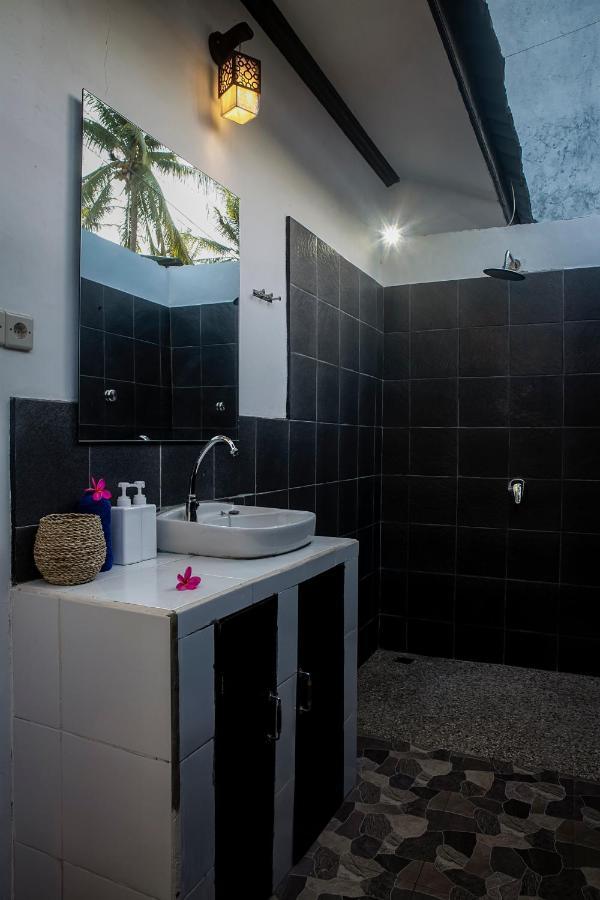 Sanctum Dive Villa With Private Pool Gili Trawangan Bagian luar foto